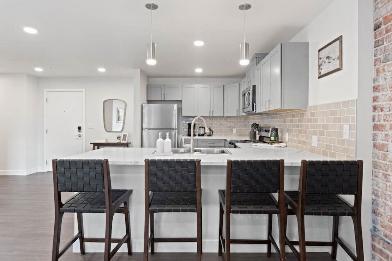 雪櫃、微波爐、爐具、洗碗機