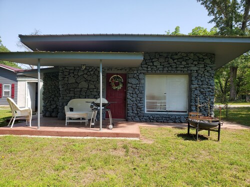  1 mile to trout fishing, kayaking and biking. Welcome to Karr's Critter Kamp!