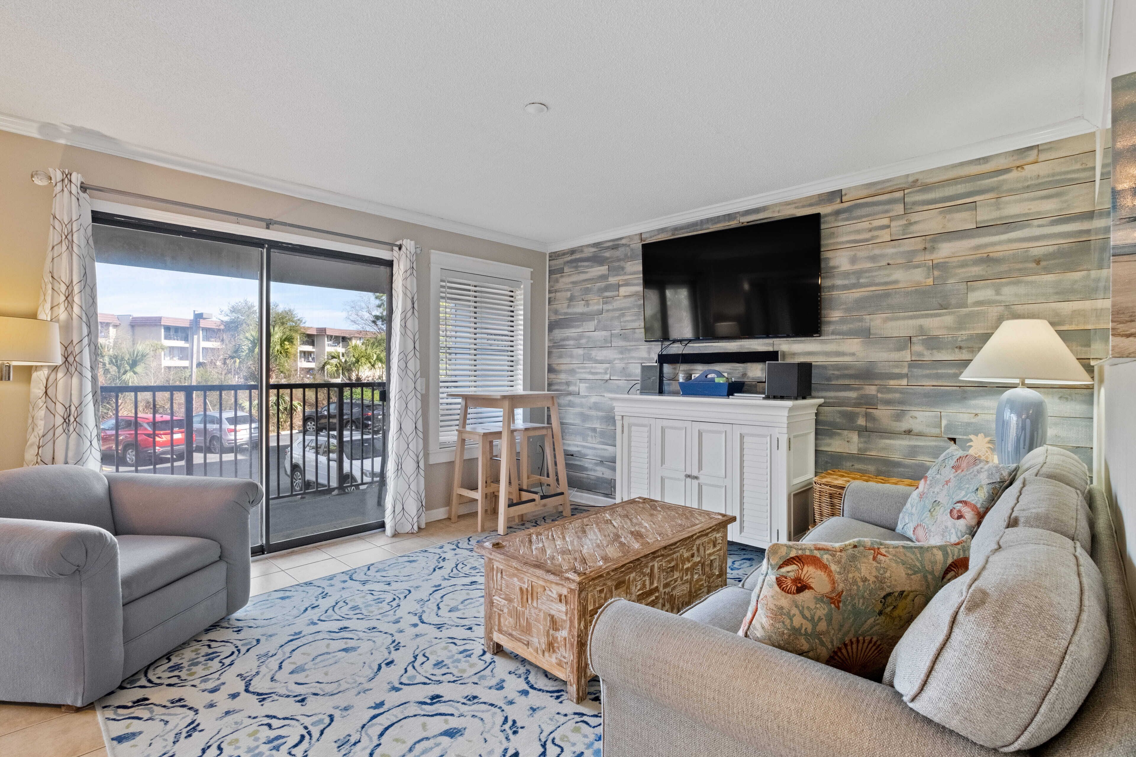 Admirals Row - HHB&T first floor Oceanview Condo!