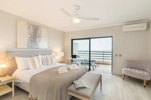 4 Schlafzimmer, Schreibtisch, Bügeleisen/Bügelbrett, WLAN