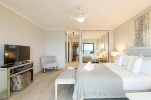 4 Schlafzimmer, Schreibtisch, Bügeleisen/Bügelbrett, WLAN