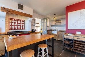 微波炉、烤箱、炉灶、洗碗机