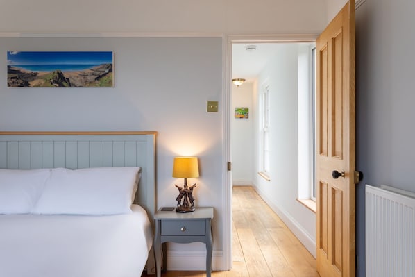 3 bedrooms, iron/ironing board, WiFi