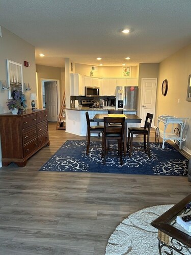 Luxury golf course condominium, 5 min from the beach