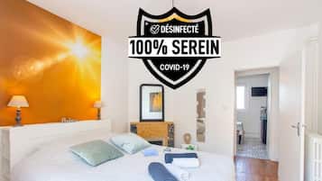 2 bedrooms, iron/ironing board, travel cot, WiFi