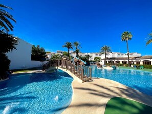 Outdoor pool - To complete (Cala Blanca)
