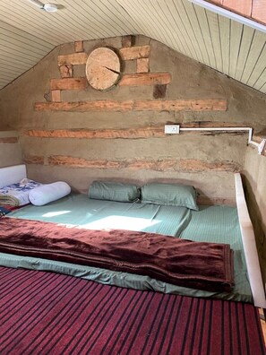 2 bedrooms, bed sheets