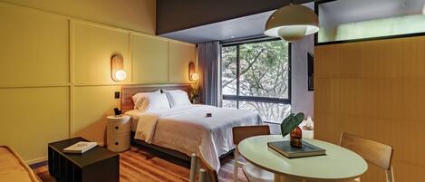 Apartamento superior, 1 cama King e sofá-cama, cozinha | Roupas de cama premium, edredons de pluma, cofres nos quartos