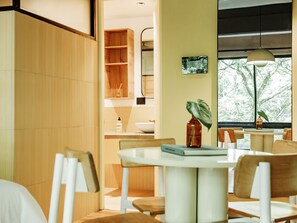 Superior Apartment, 1 King Bed, Kitchen | Premium bedding, down comforters, in-room safe, laptop workspace - The Somos Flats Provenza (Medellín)
