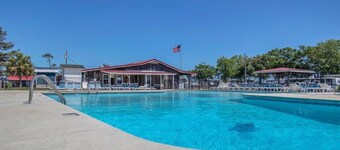 Surf City Cozy Home · Pets Welcome · Monthly OK