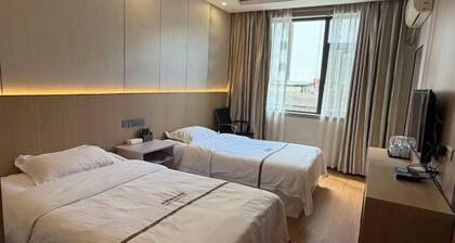 Hongtu Business Hotel
