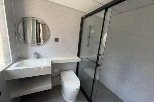 Hongtu Business Hotel