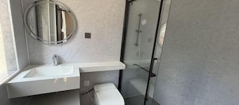 Hongtu Business Hotel