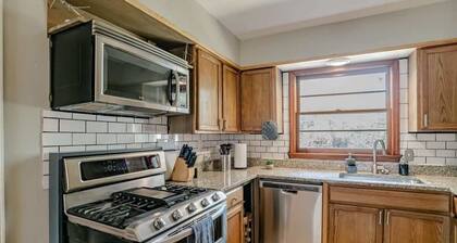 Wonderstruck on Wendover- 20 Mins to Downtown