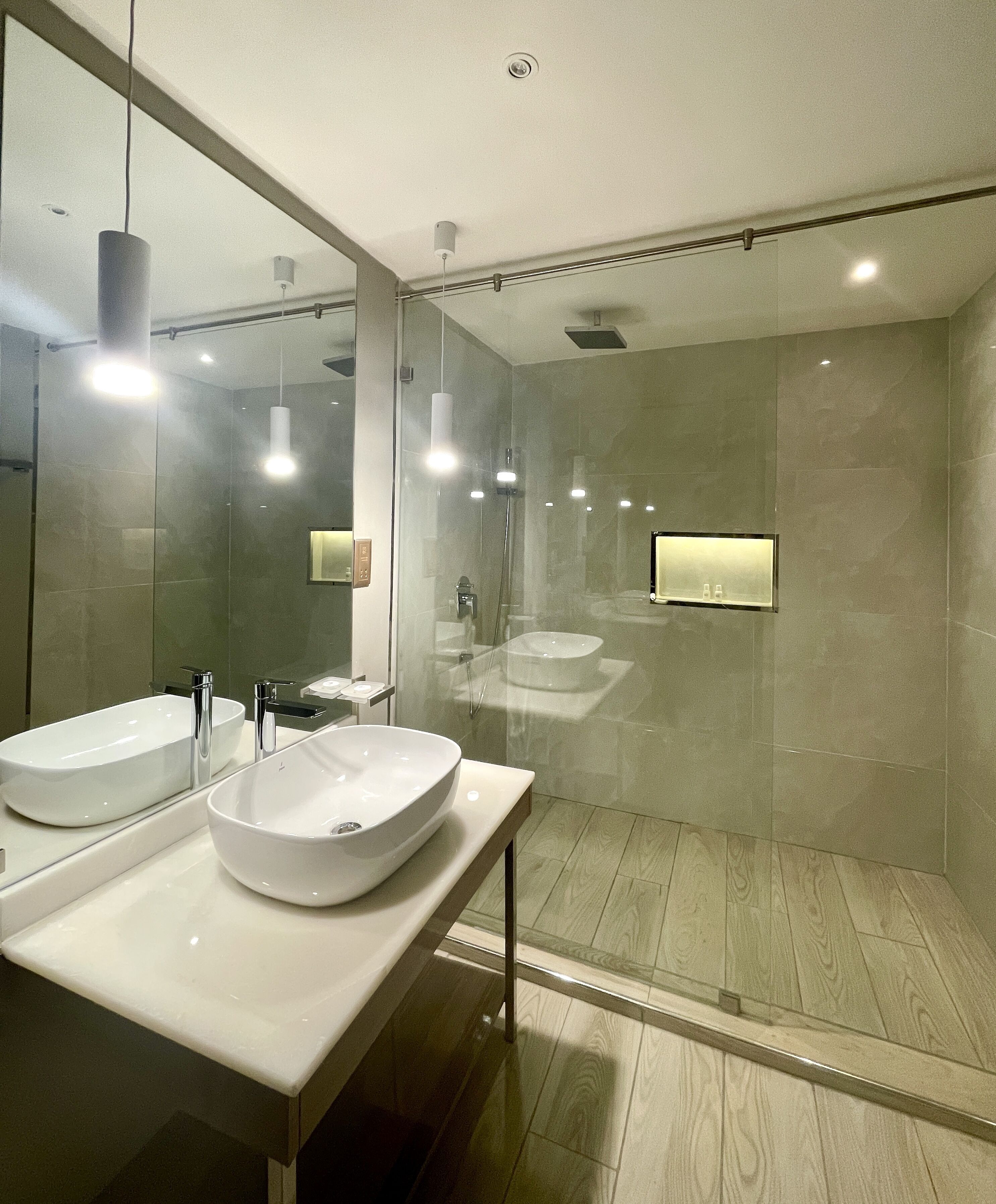 Family Apartment, 2 Bedrooms | Bathroom | Shower, rainfall showerhead, free toiletries, hair dryer