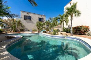 Alberca al aire libre 