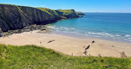 3 bedroom accommodation in Porthgain, near St David’s