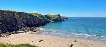 3 bedroom accommodation in Porthgain, near St David’s