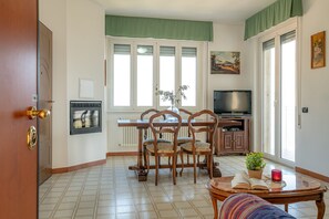 Apartment, Multiple Beds | Dining - Beautiful 4-bed Apartment in Limonta (Oliveto Lario)