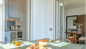 Apartemen, Beberapa Tempat Tidur | Tempat makan