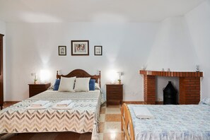 4 habitaciones, tabla de planchar con plancha y wifi gratis 
