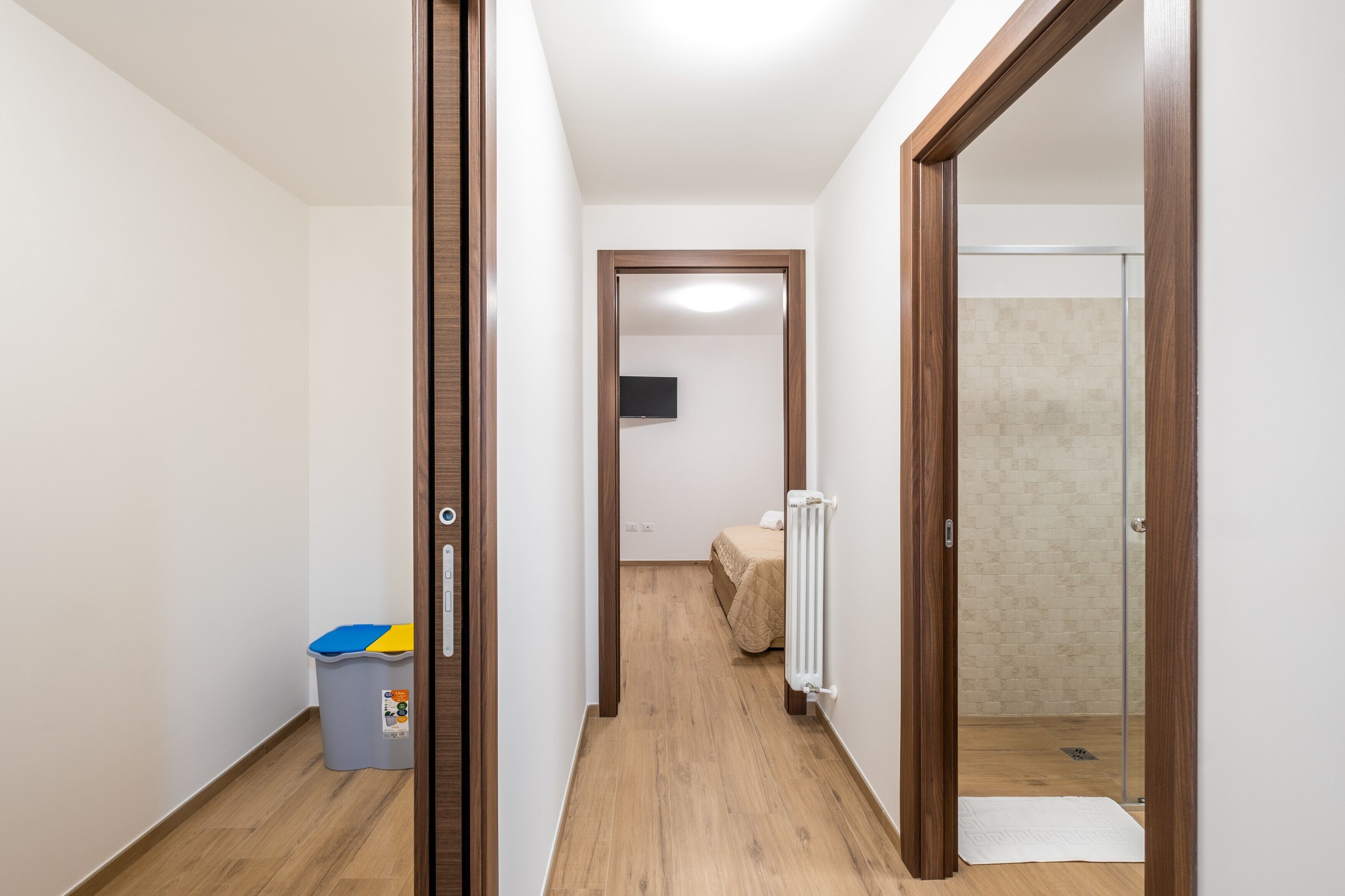 1 camera, Wi-Fi gratuito, lenzuola