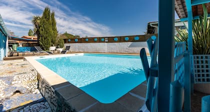 Holiday Home "Gîte 1 à la Maison Mosaïc" with Shared Pool & Wi-Fi