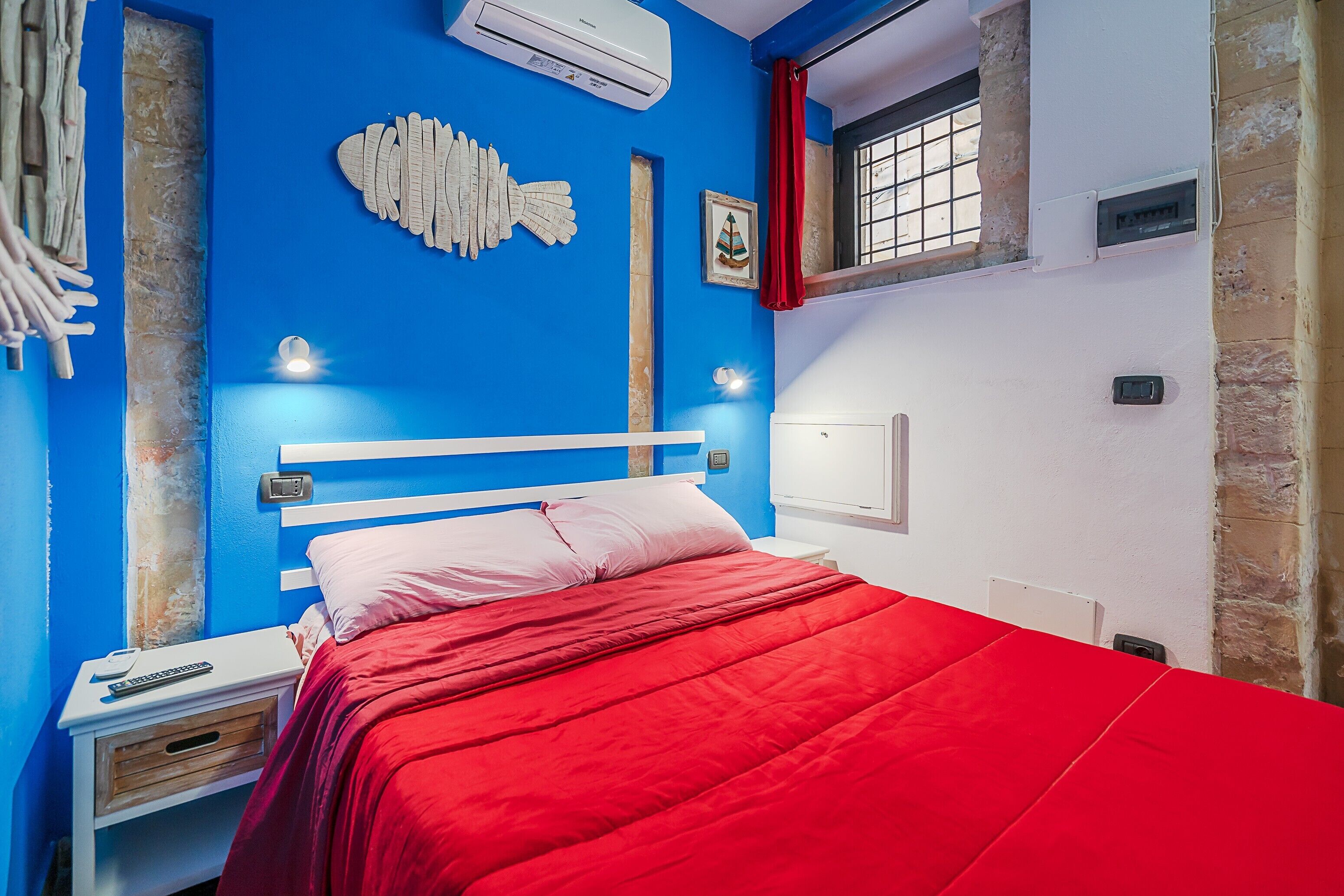 1 habitación, tabla de planchar con plancha, wifi gratis y ropa de cama 