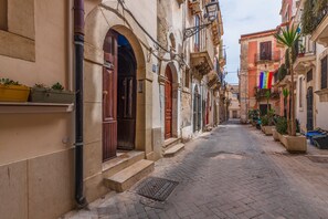 Exterior - Apartment "Nassa" with Terraces & Wi-Fi (Siracusa)