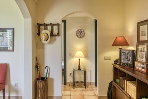 Interior - Holiday Home 'Josi' with Shared Pool, Private Terrace and Wi-Fi (Navata)