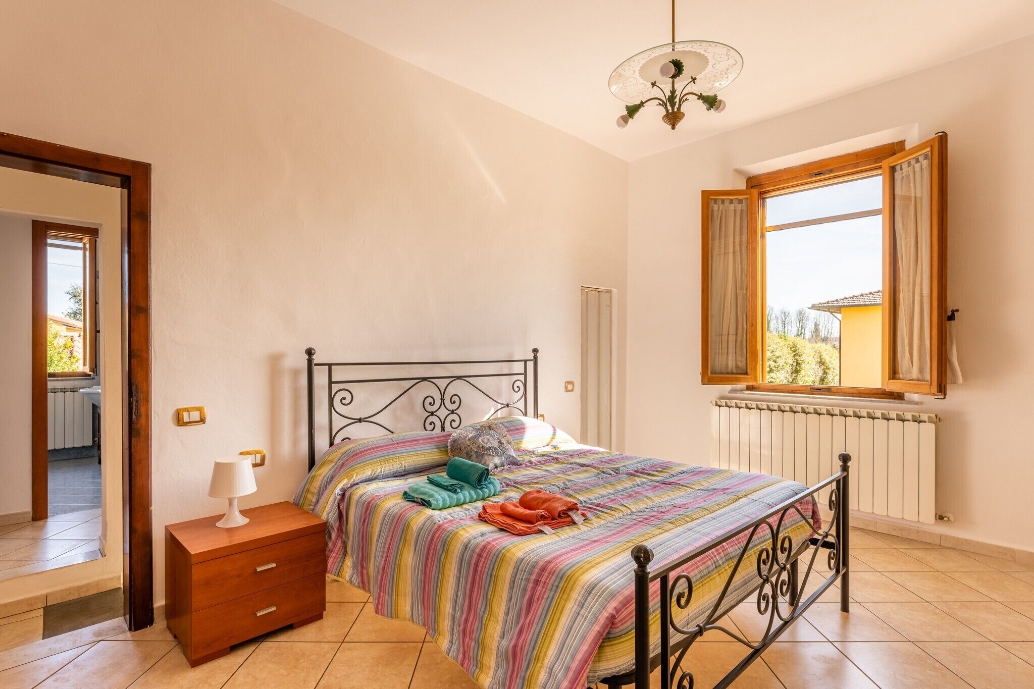 2 camere, ferro/asse da stiro, Wi-Fi gratuito, lenzuola