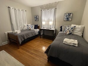 4 bedrooms, WiFi - 4 Bedroom Home with Pool Table (Murfreesboro)