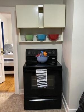 Interior - 4 Bedroom Home with Pool Table (Murfreesboro)