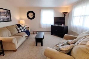 Smart TV, table tennis, books