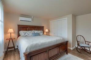 Desk, iron/ironing board, travel cot, free WiFi