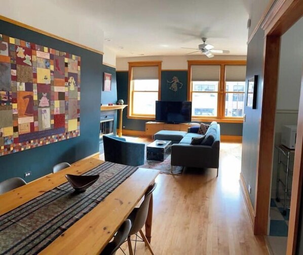 Smart TV, fireplace, DVD player, books