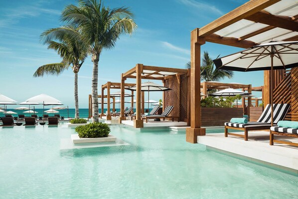 Piscine extérieure, piscine chauffée