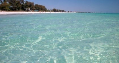 Sunset Point- Beachfront 4 bedroom with private pool and views