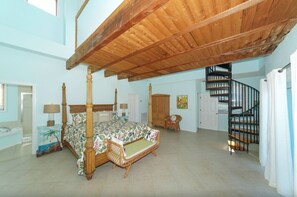 4 bedrooms, desk, iron/ironing board, free WiFi - Bean Point Beachfront- Beachfront 4 bedroom private home with pool/spa (Anna Maria)