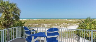 Bean Point Beachfront- Beachfront 4 bedroom private home with pool/spa