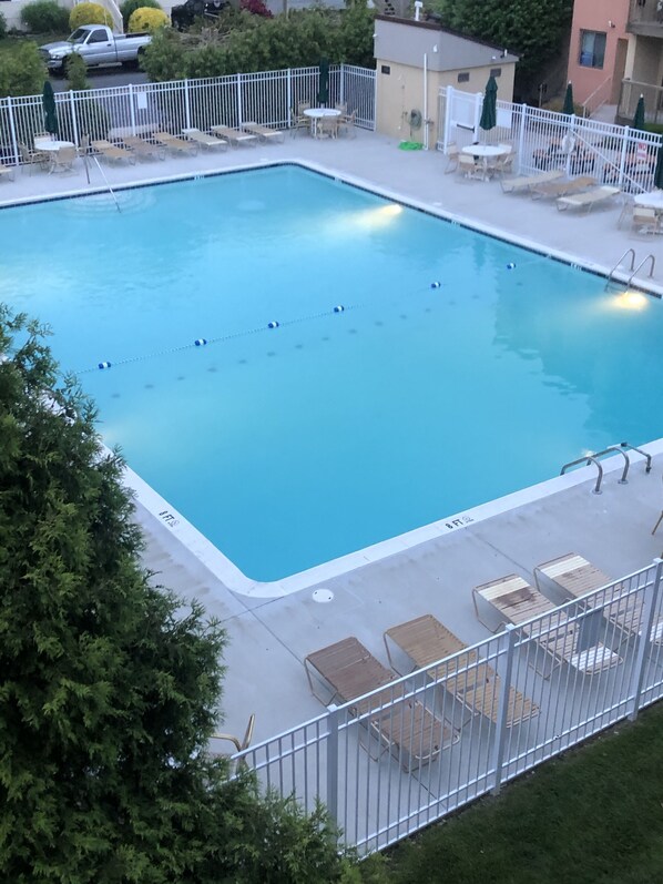Utomhuspool