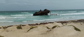 Comfortable and spacious apartment with ocean views of Cabral beach