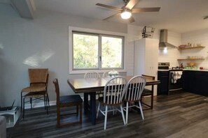 Dining - Perfect for Family Getaways!, WATERFRONT, Family Friendly Lake Living (Littleton)