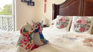 2 bedrooms, desk, iron/ironing board, free WiFi