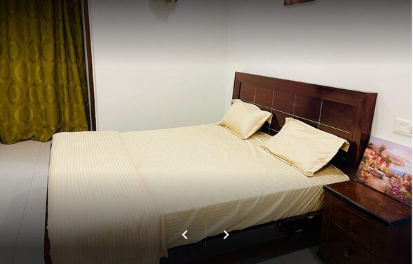 1 dormitorio, tabla de planchar con plancha, wifi gratis y ropa de cama