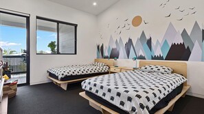5 quartos, ferros/tábuas de passar roupa, Wi-Fi, roupa de cama