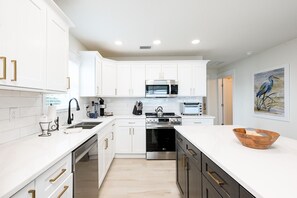 Fridge, microwave, oven, stovetop - Beach Front Paradise at its finest! (Flagler Beach)