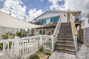 Terrace/patio - Beach Front Paradise at its finest! (Flagler Beach)