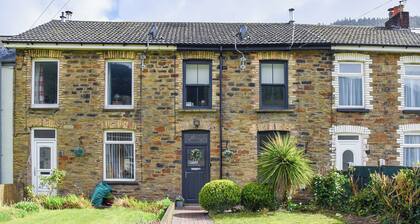 3 Schlafzimmer Unterkunft in Crosskeys, near Newport