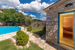 Outdoor pool - Typical Istrian stone house with garden, pool and sauna, Pets are welcome. (Sveti Lovrec)